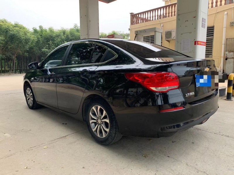 保定17年雪佛兰科沃兹4