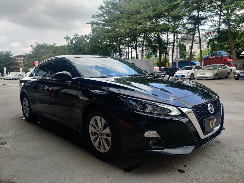 东莞20年日产天籁7