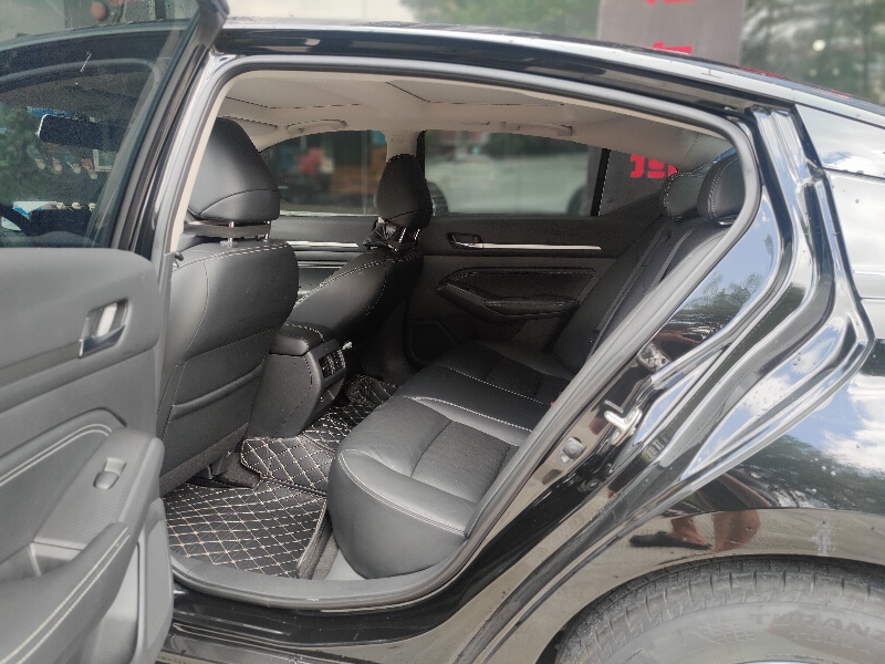 东莞20年日产天籁4