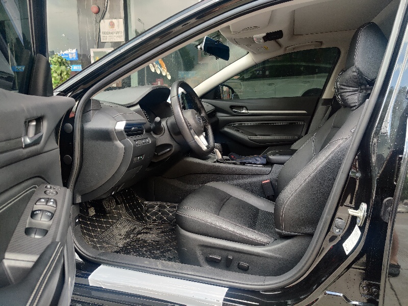 东莞20年日产天籁3