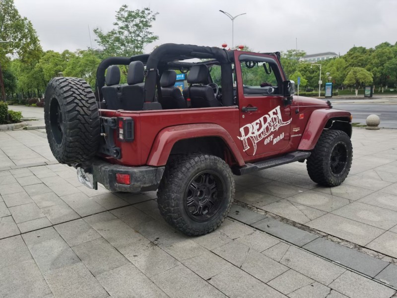 南昌12年Jeep牧馬人7