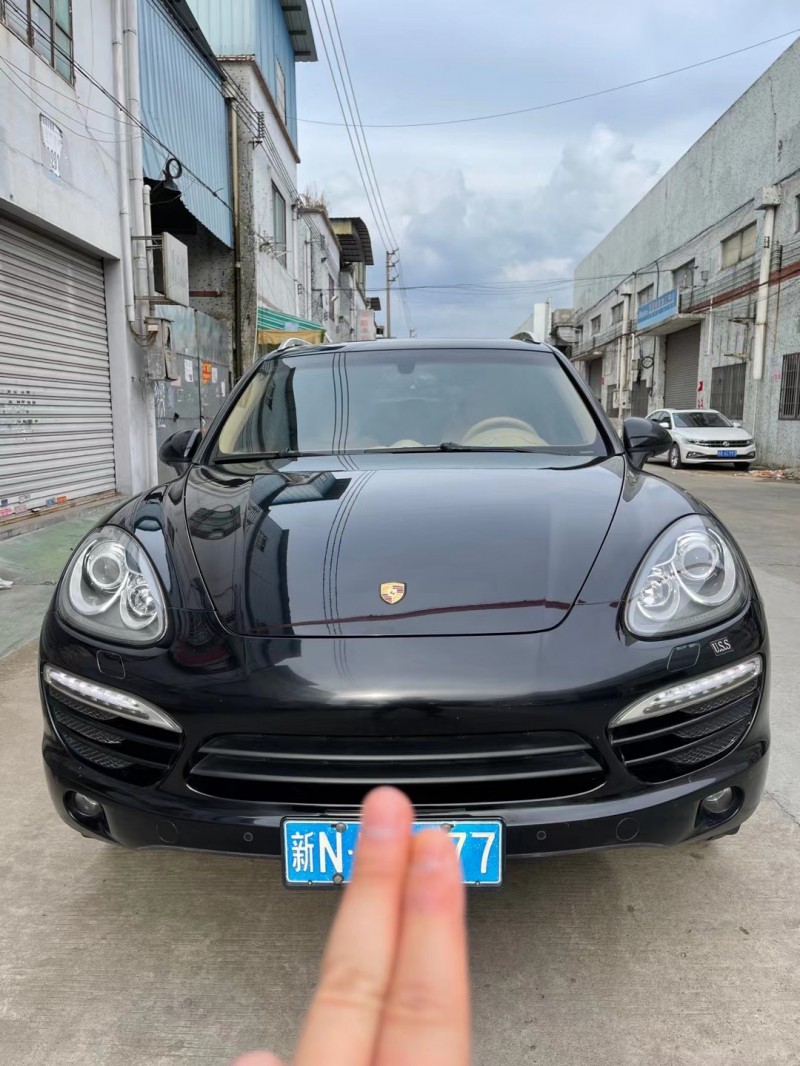 广州14年保时捷卡宴1