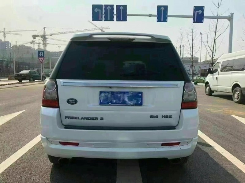 泰安13年路虎發現神行9