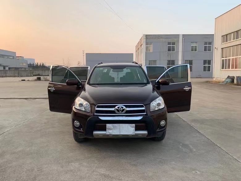 徐州13年丰田RAV49