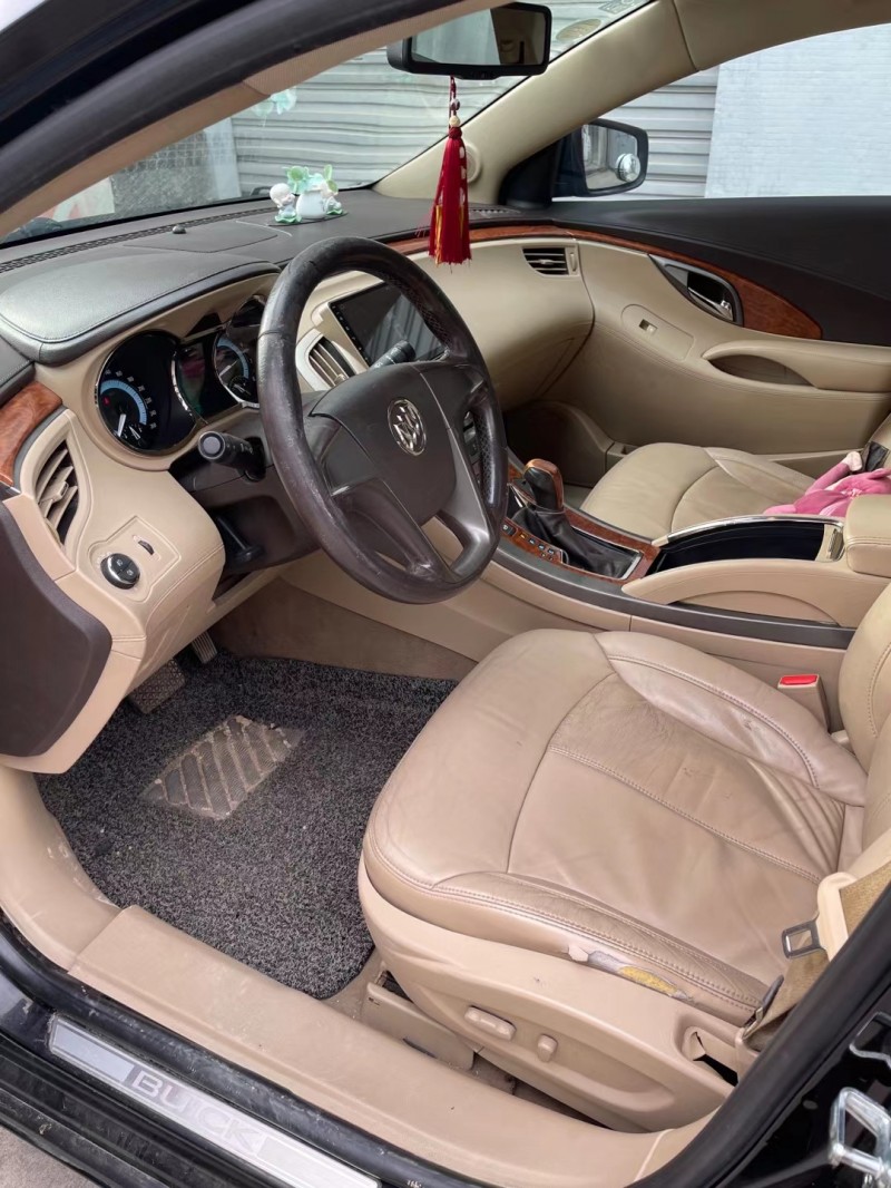 广州12年别克君越7