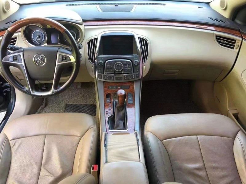 青岛13年别克君越3