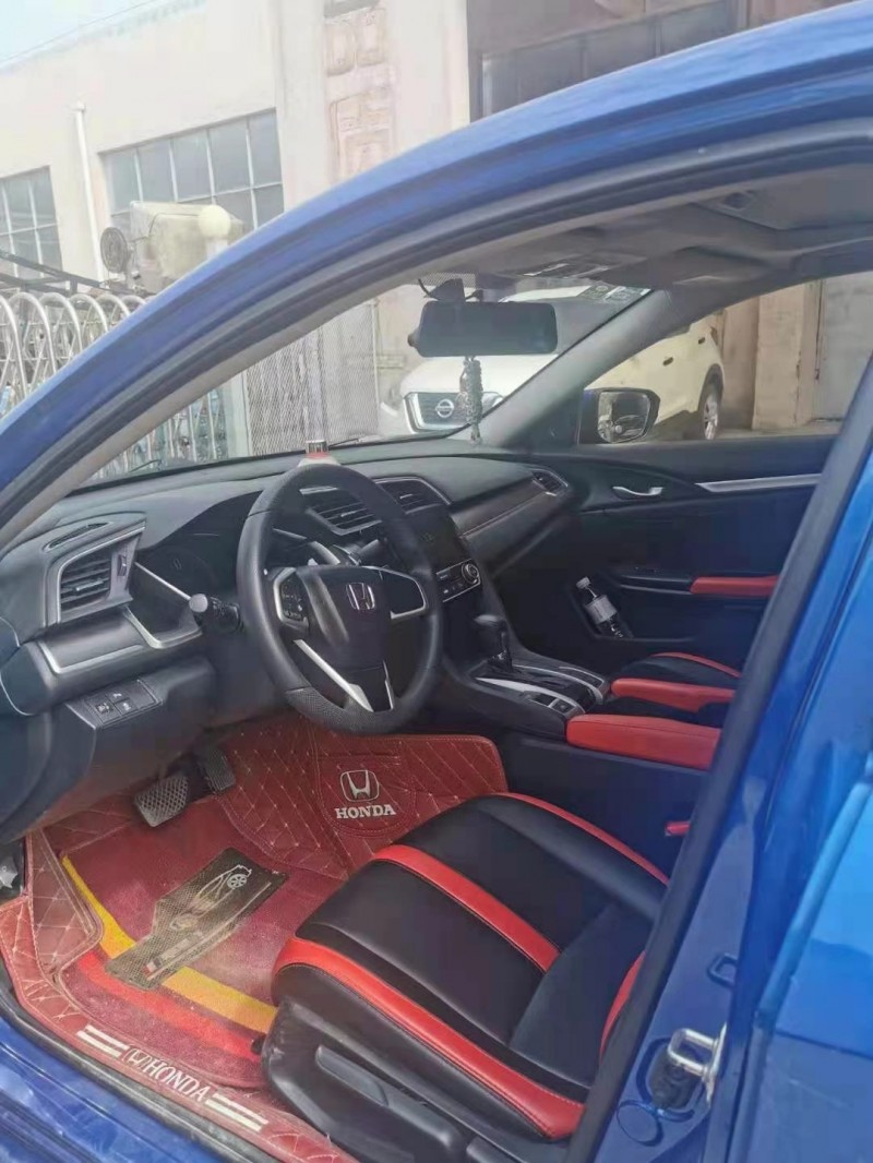 青岛18年本田思域4