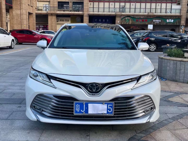 佛山18年丰田凯美瑞8