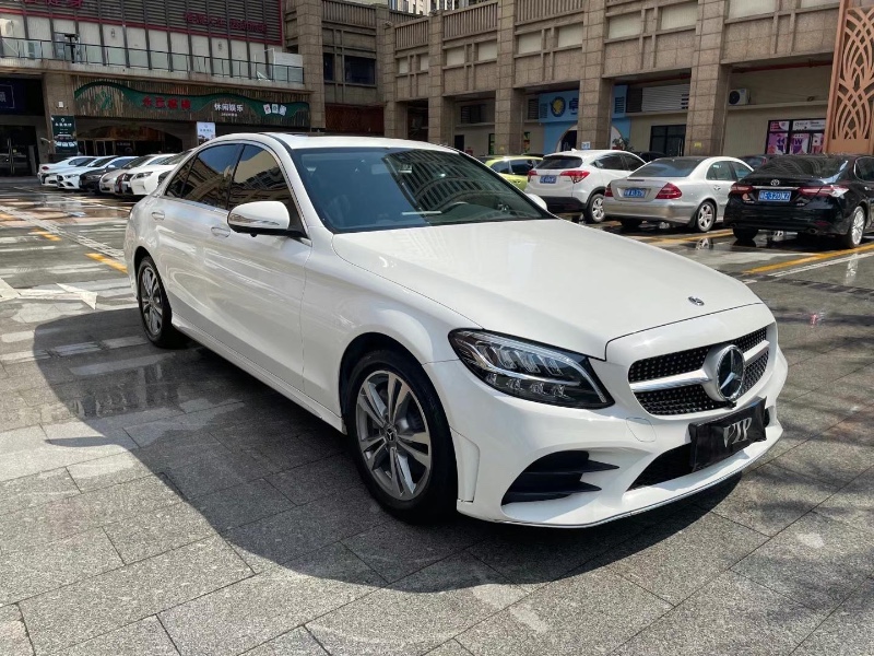 佛山19年奔驰C8