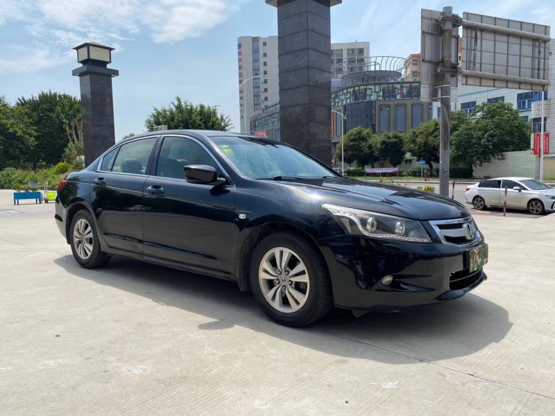 东莞09年本田雅阁2