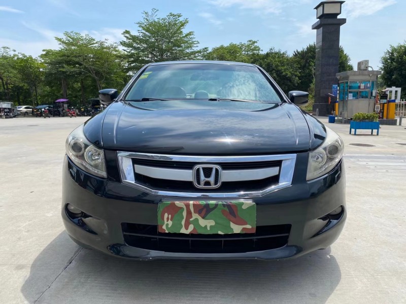 东莞09年本田雅阁1