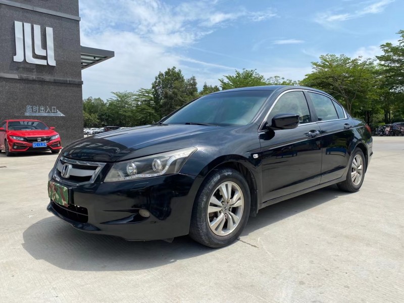 东莞09年本田雅阁3