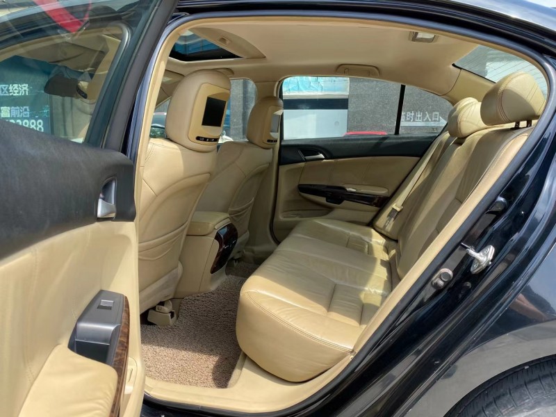 东莞09年本田雅阁7