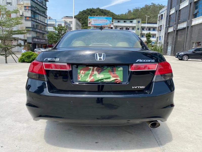 东莞09年本田雅阁9