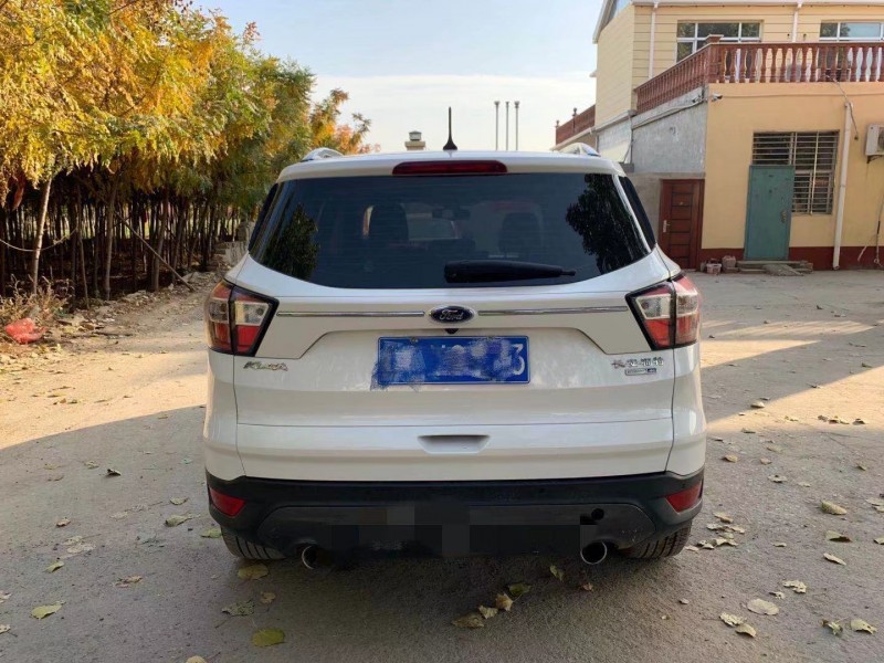 保定19年福特翼虎7