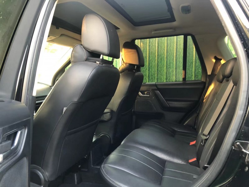 济宁13年路虎神行者6