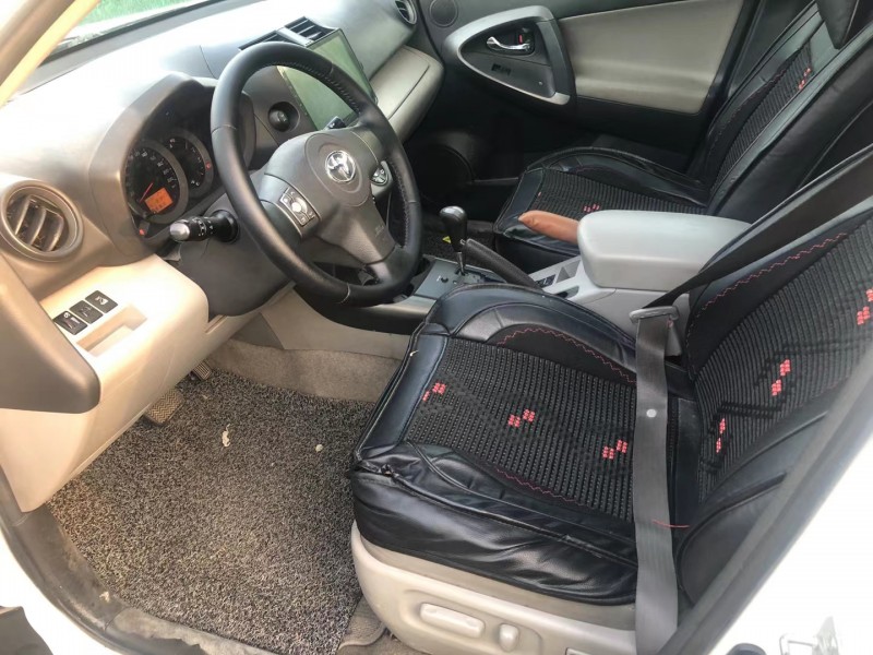 济宁12年丰田RAV45