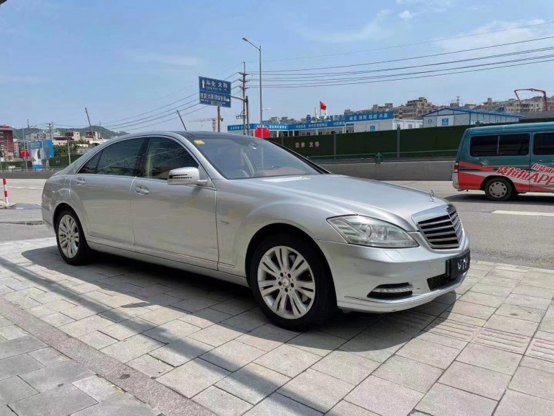 广州13年奔驰S2