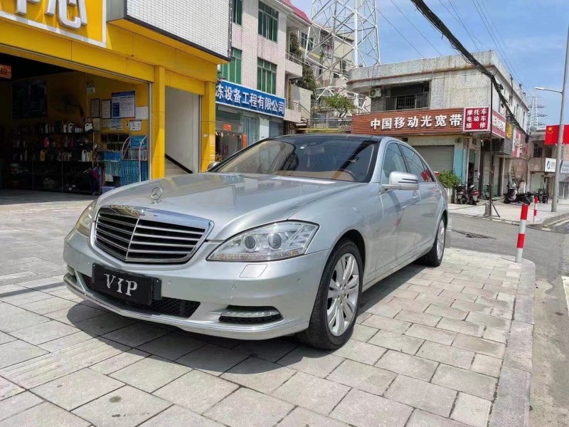 广州13年奔驰S3