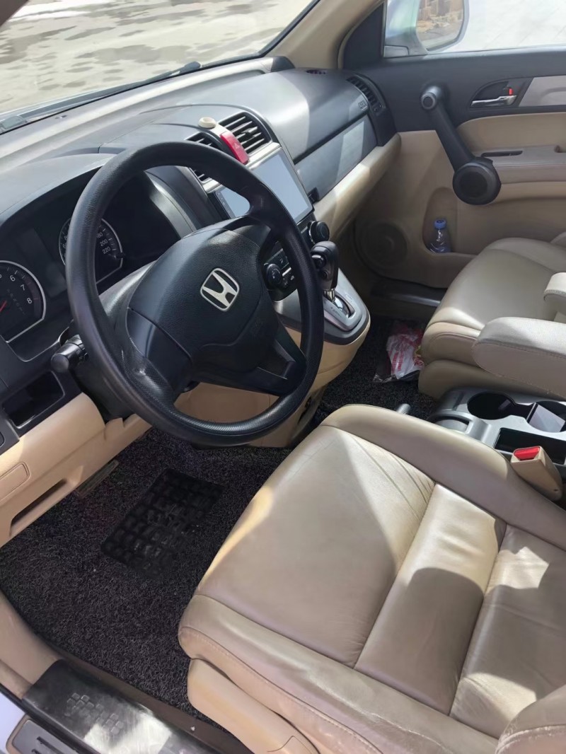 鐵嶺11年本田CR-V9