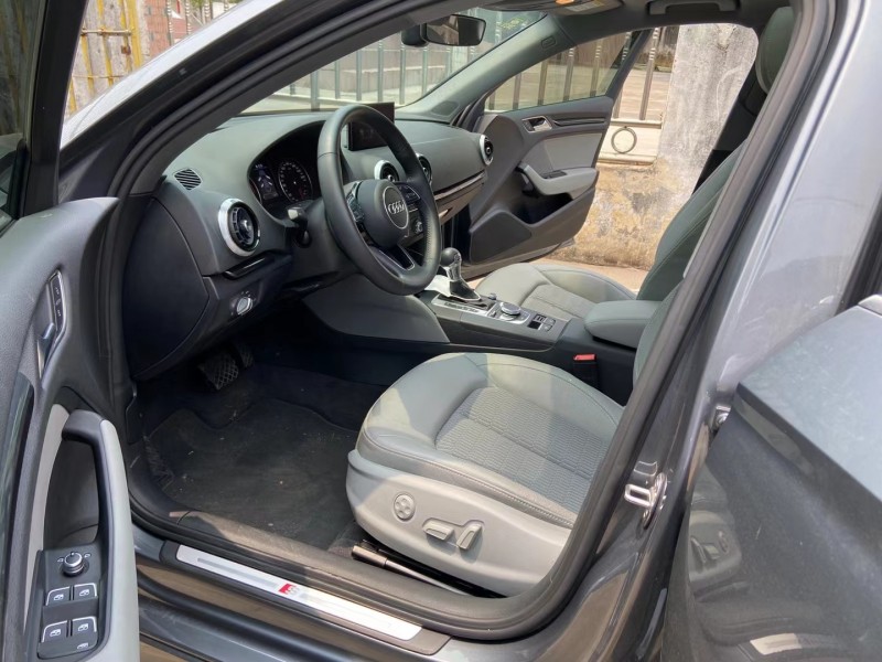 佛山19年奥迪A36