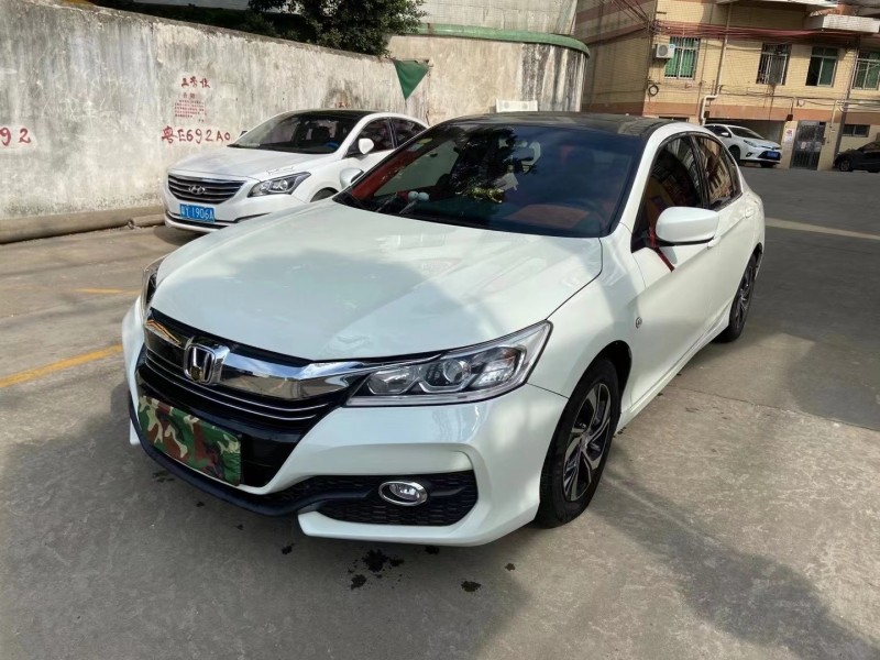 佛山18年本田雅阁5