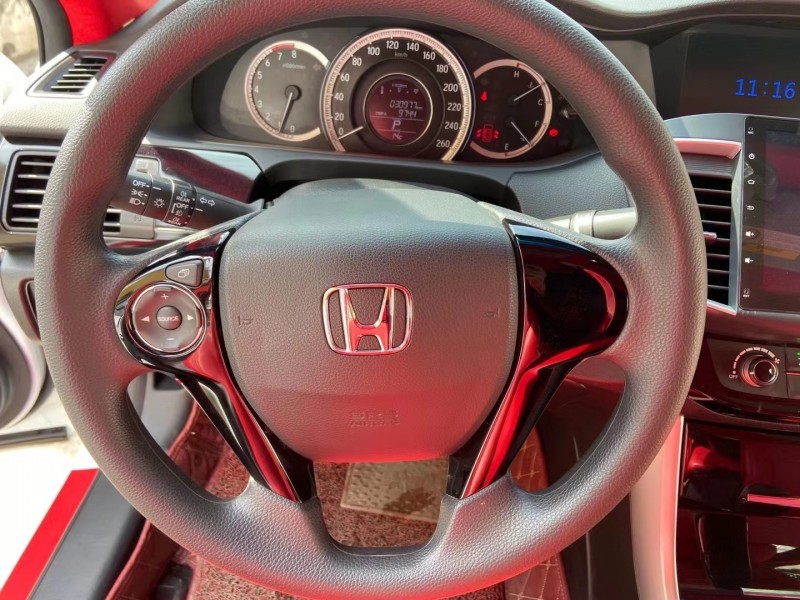 佛山18年本田雅阁2