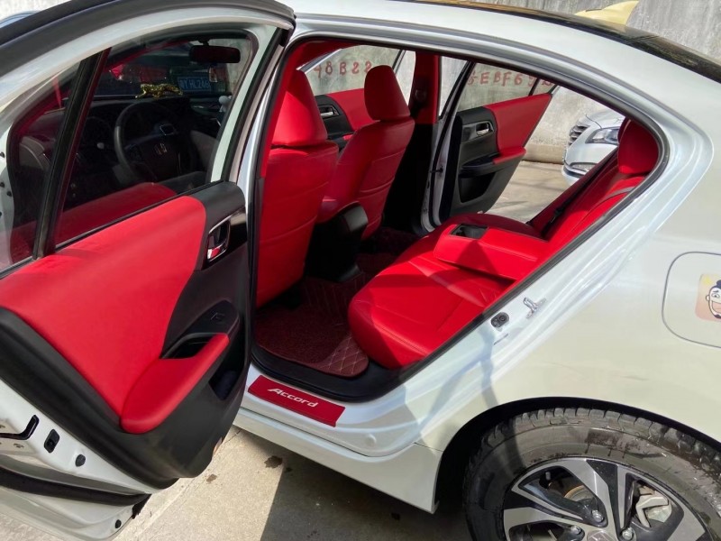 佛山18年本田雅阁8