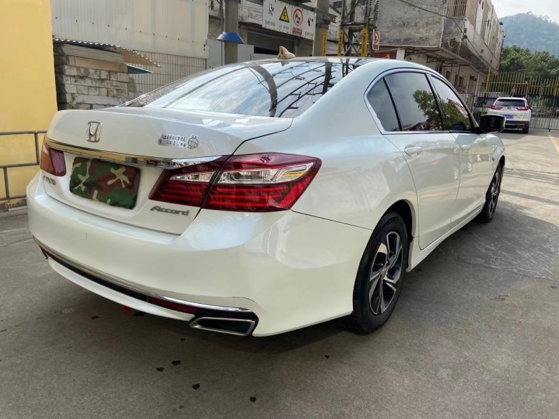 佛山18年本田雅阁9