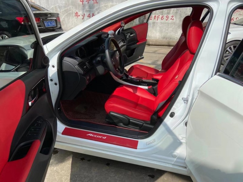 佛山18年本田雅阁7