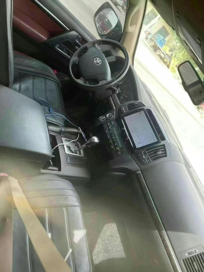 保定10年丰田兰德酷路泽3