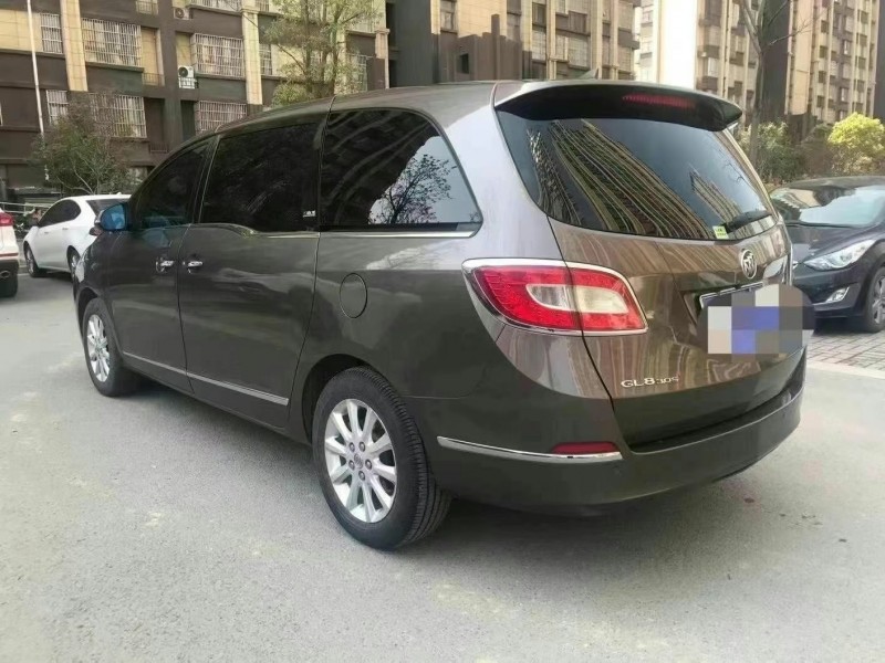 阜陽11年別克GL87