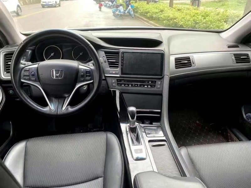 邵阳17年本田思铂睿5