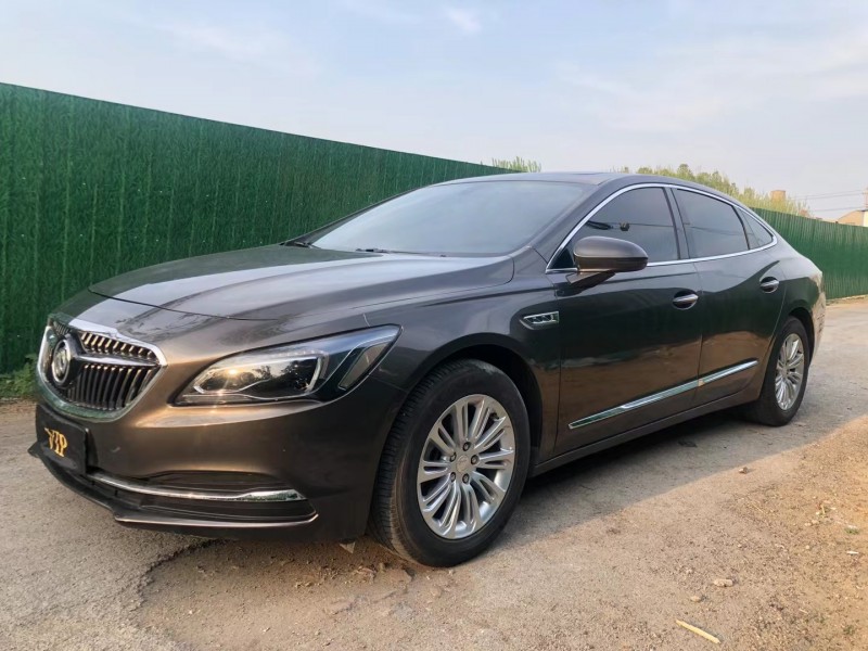 济宁19年别克君越3