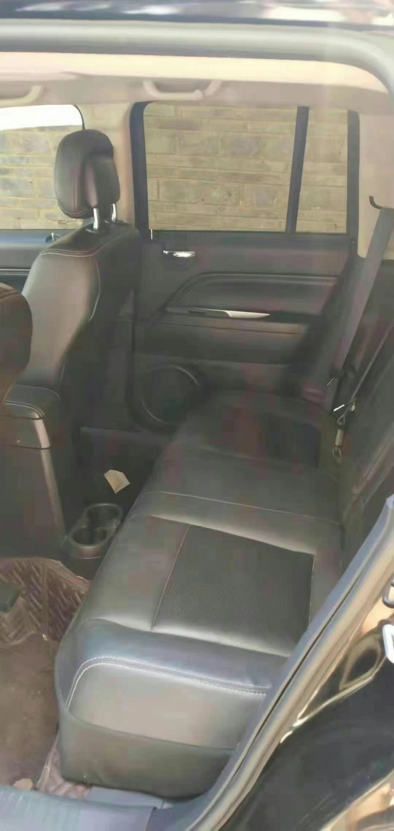 黃山17年Jeep指南者6