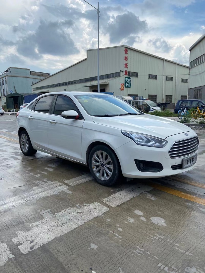 东莞18年福特福睿斯5