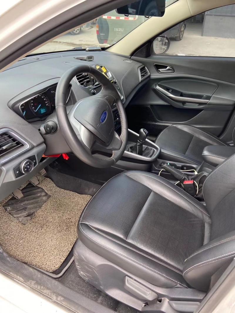 东莞18年福特福睿斯4