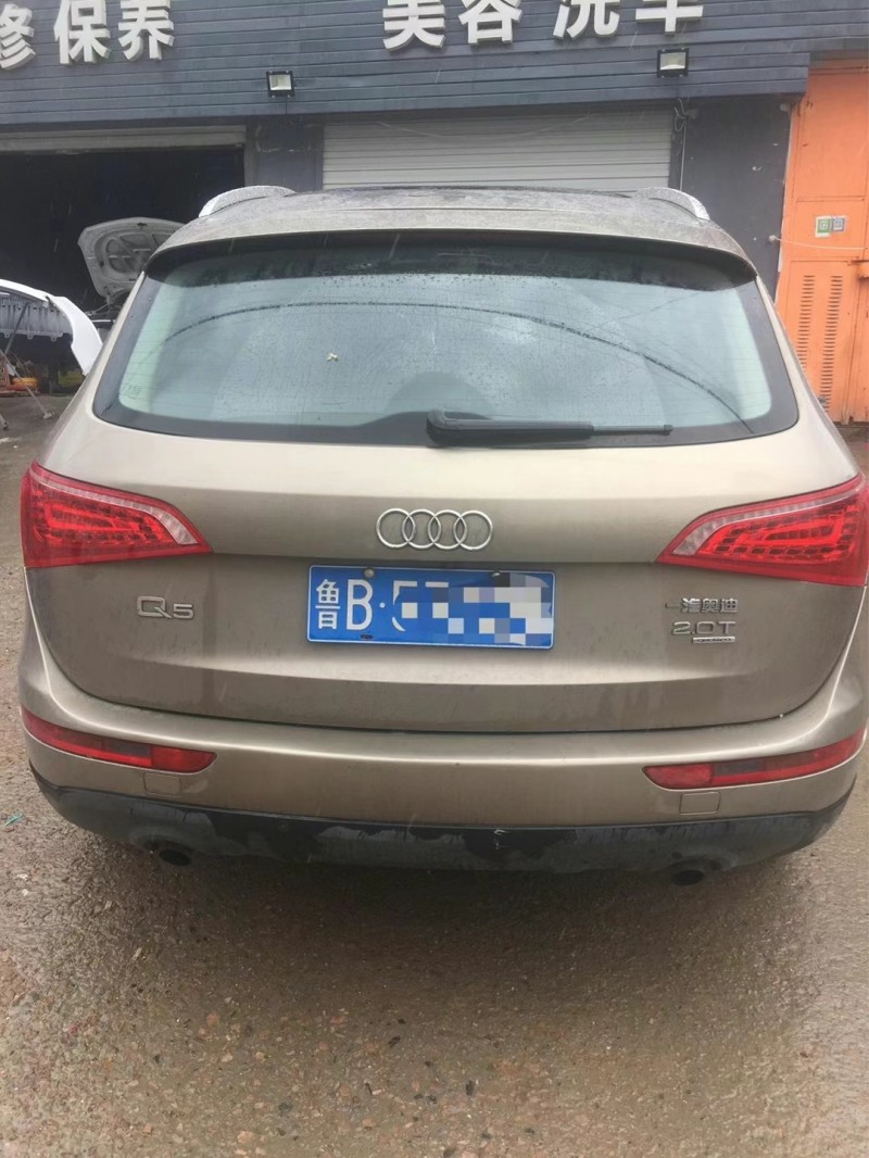 青岛11年奥迪Q56