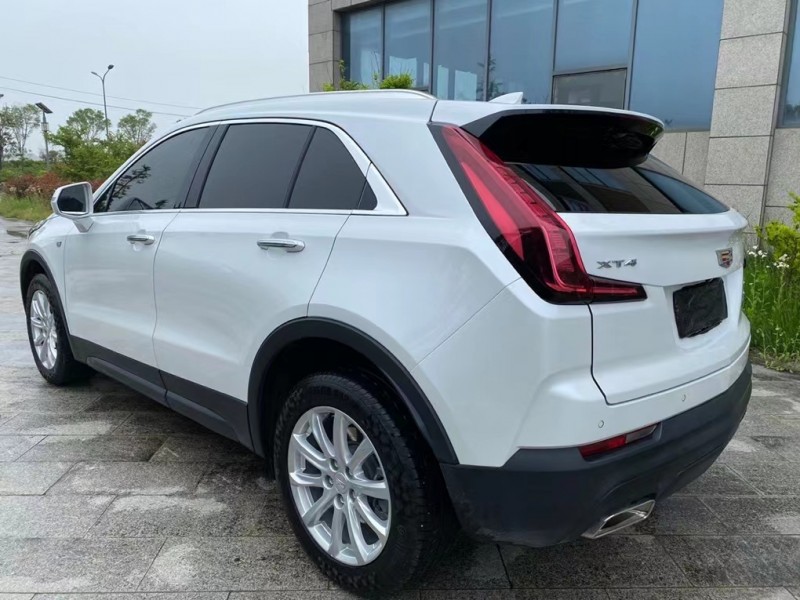 盐城20年凯迪拉克XT49