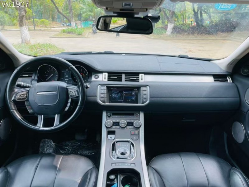 东莞17年路虎极光3