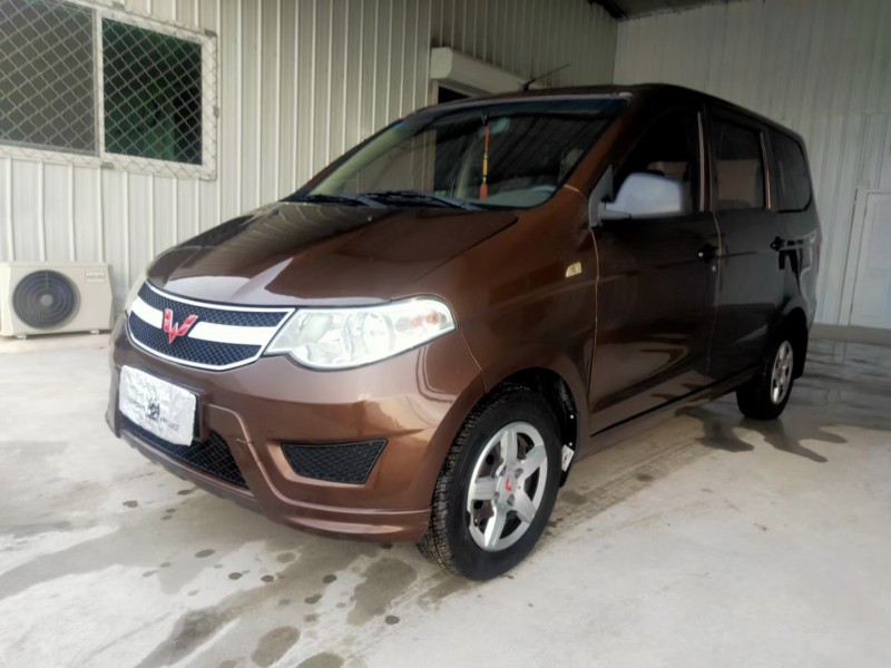 遼陽17年五菱汽車宏光S33