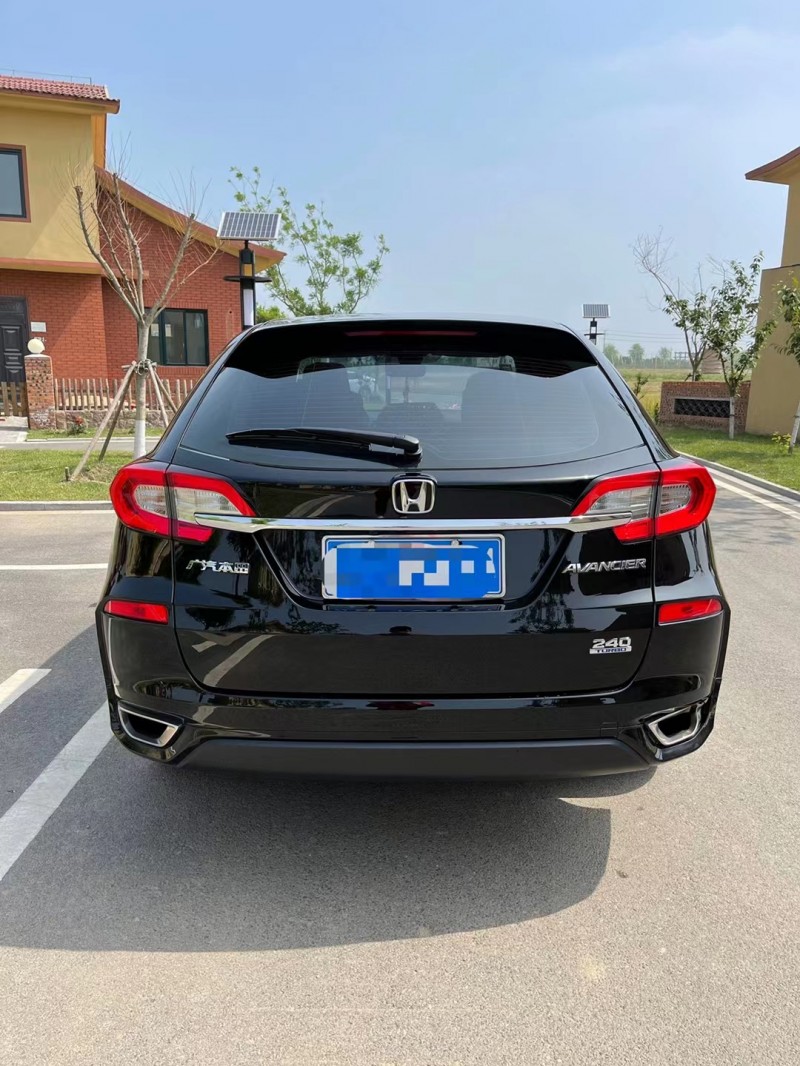 徐州17年本田冠道5