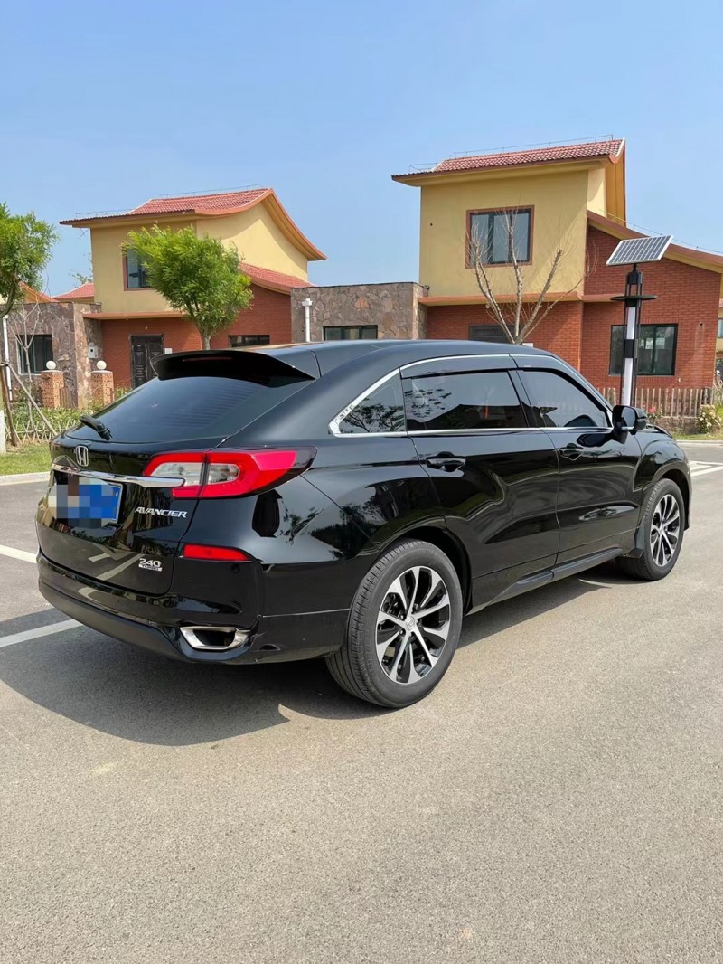 徐州17年本田冠道3