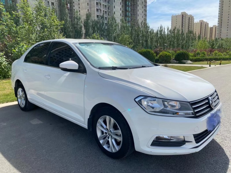 保定17年大众桑塔纳2