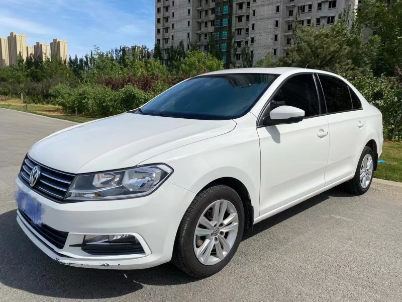 保定17年大众桑塔纳3