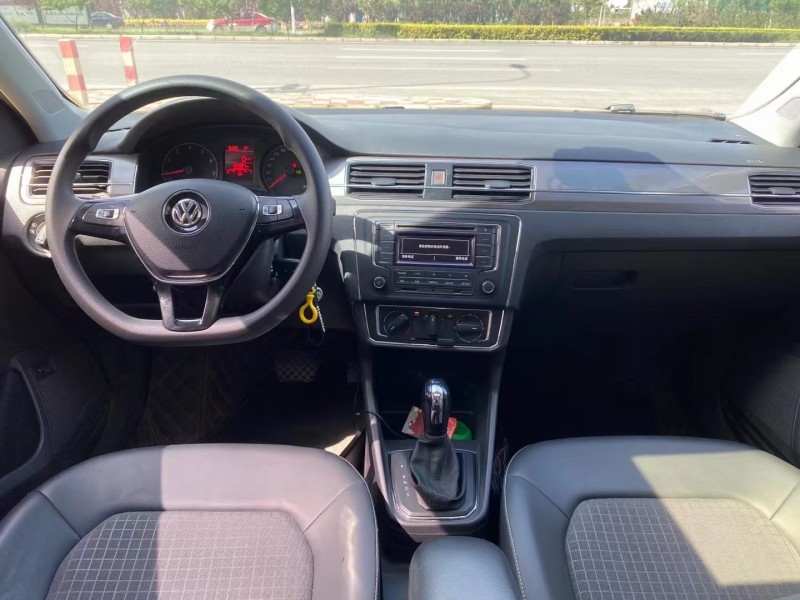 保定17年大众桑塔纳4