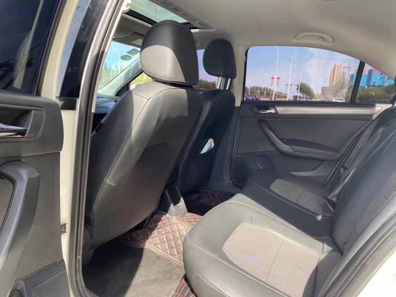 保定17年大众桑塔纳8