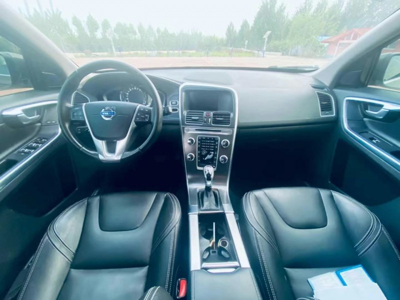東營16年沃爾沃XC601
