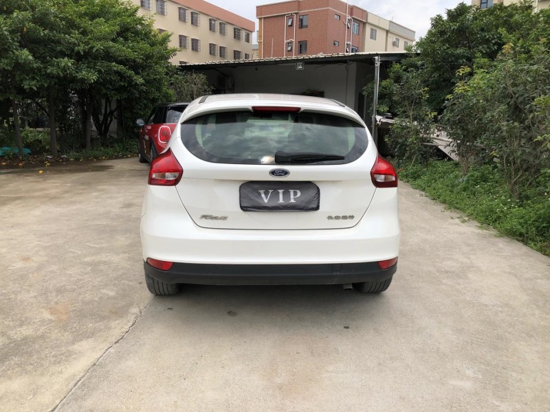 佛山17年福特福克斯5