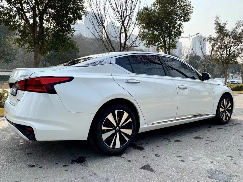 西安20年日產天籟2